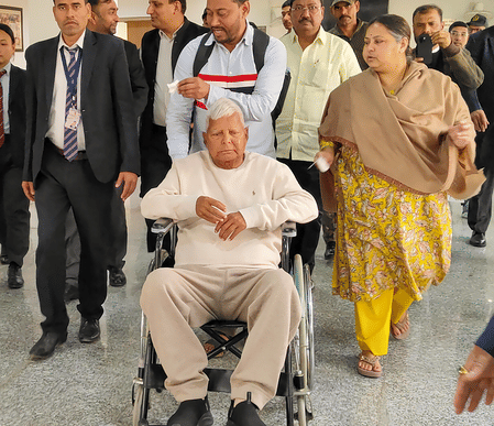 Lalu Yadav leaves for Delhi for advanced medical treatment after health scare