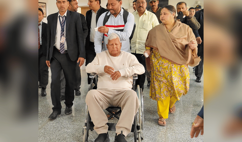 Lalu Yadav leaves for Delhi for advanced medical treatment after health scare