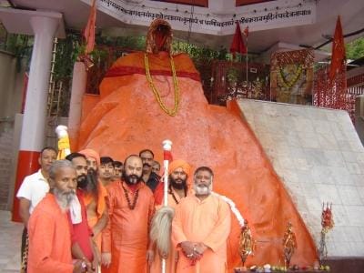 Lord Shiva’s holy mace, ‘Chhari Mubarak’ leaves for Amarnath cave shrine