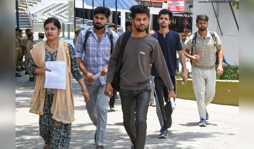Lucknow: Aspirants Appear for UP Police Constable Recruitment Exam