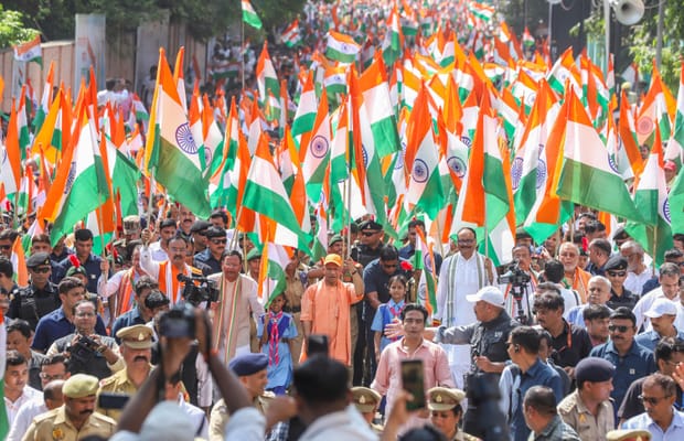 Lucknow: CM Adityanath joins Tiranga Yatra