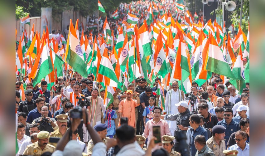 Lucknow: CM Adityanath joins Tiranga Yatra