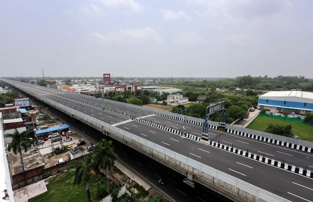 Lucknow: View of Inaugurated Lucknow-Kanpur Highway