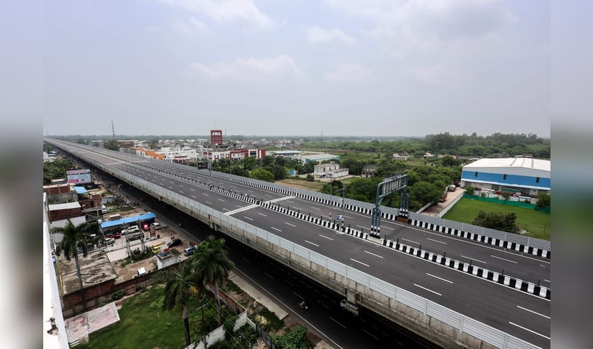 Lucknow: View of Inaugurated Lucknow-Kanpur Highway
