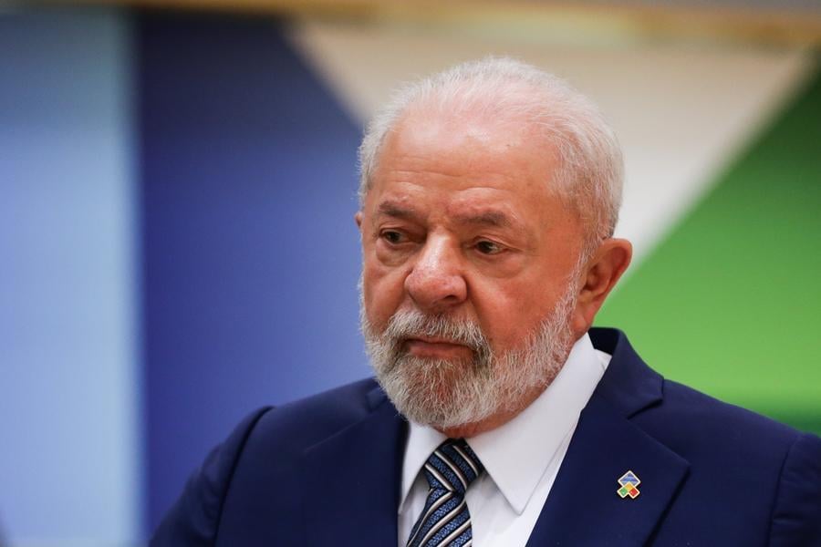 Lula says he will defend Brazil's Pix payment system amid US tariff dispute