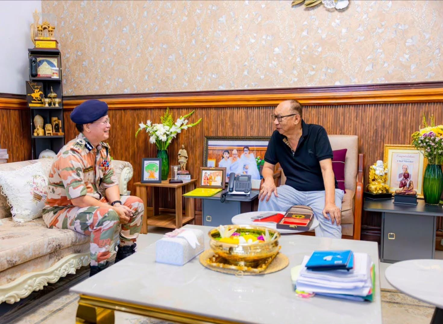 Manipur CM, ITBP IG discuss internal security, civic action 