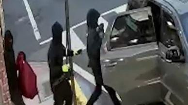 Masked robbers take jewels worth $1 million from US Indian jeweller in 1-minute heist