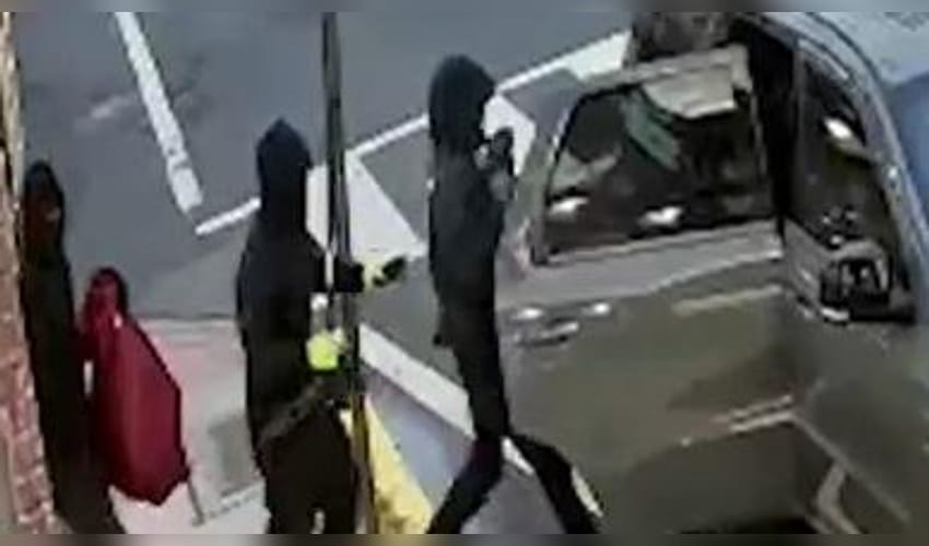 Masked robbers take jewels worth $1 million from US Indian jeweller in 1-minute heist