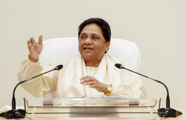 Mayawati hails Pradhan’s resignation, demands action against police over assault on students
