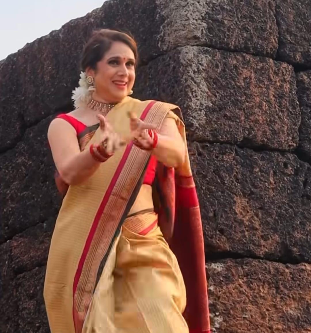 Meenakshi Seshadri recreates A.R Rahman’s ‘Anjali Anjali’, calls it a divine offering for music lovers