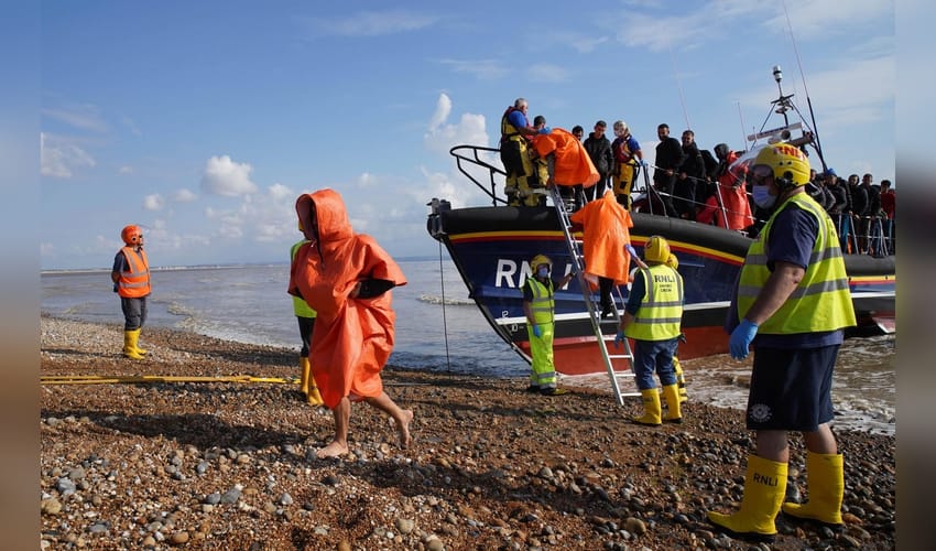 migrants,