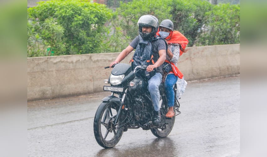 Monsoon Rain Lashes New Delhi