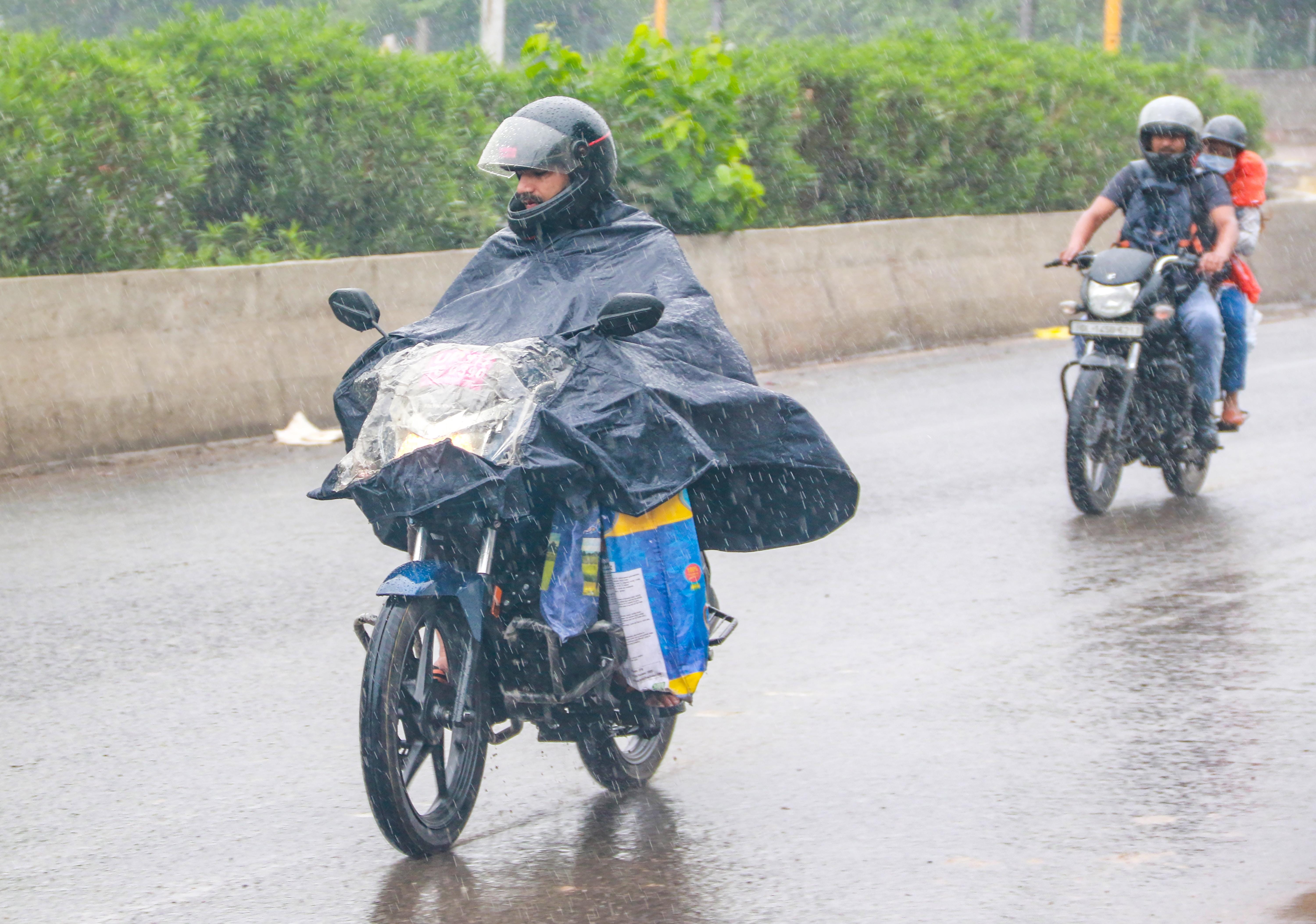 Monsoon Rain Lashes New Delhi