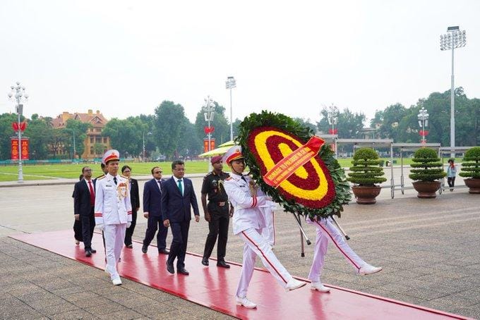 MoS Pabitra Margherita pays tribute to Vietnam's founding father Ho Chi Minh in Hanoi 