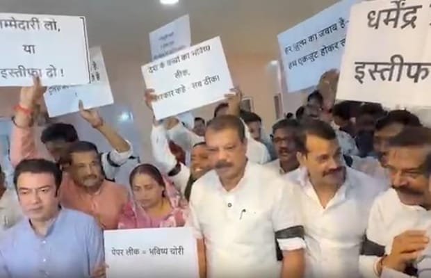 MP Assembly: Cong protests after Speaker rejects adjournment motion notice on paper leak issue