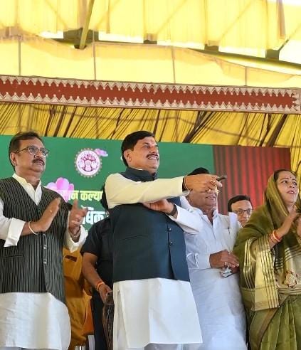 MP CM transfers Rs 3,300 crore to over 82 lakh farmers under Kisan Kalyan Yojana