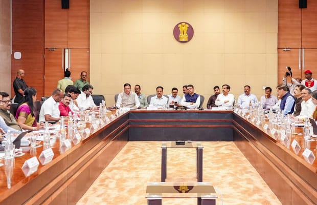 Mumbai: CM Devendra Fadnavis reviews flood situation in Palghar