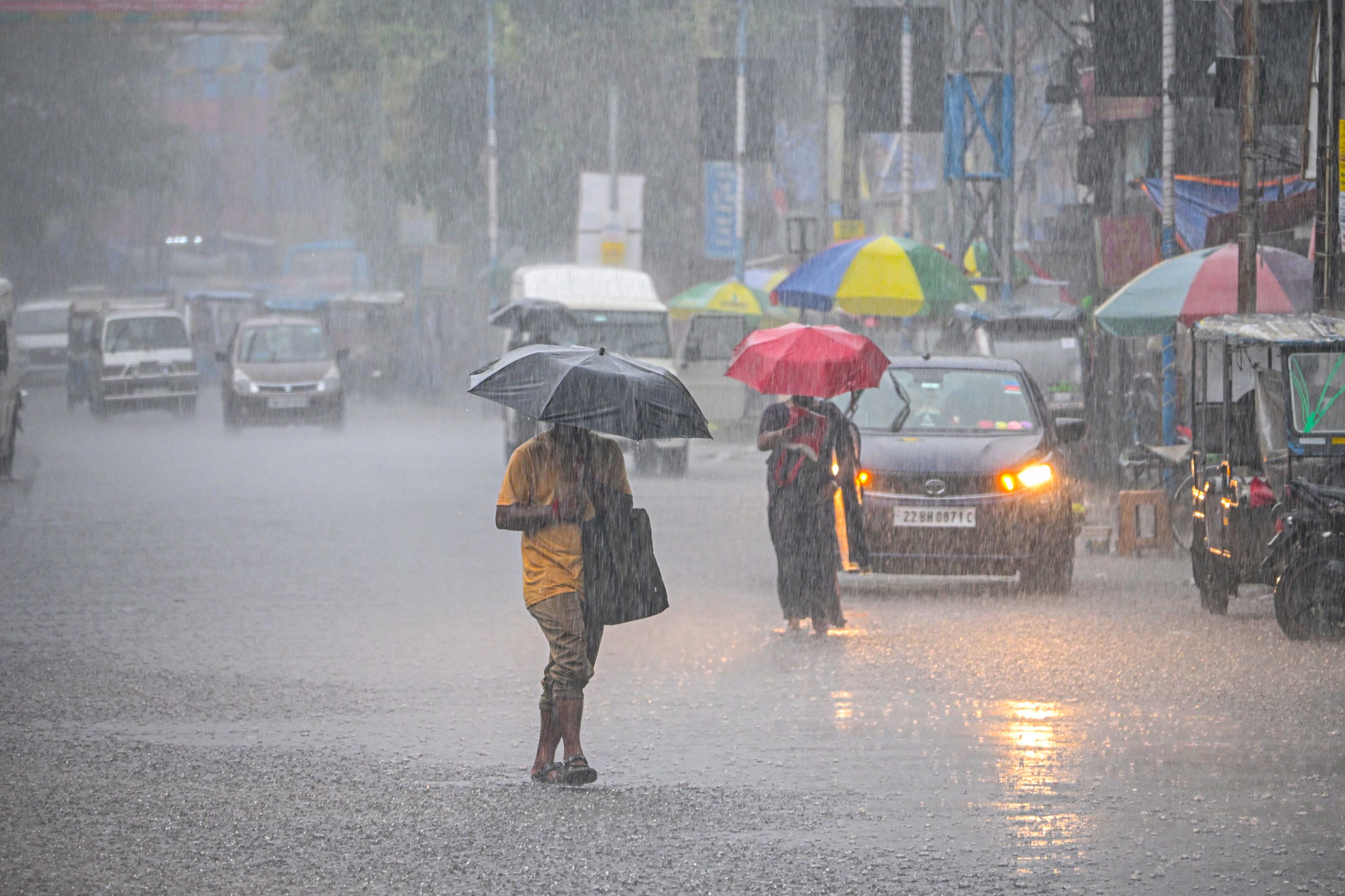 Nadia: Heavy monsoon rain disrupts normal life