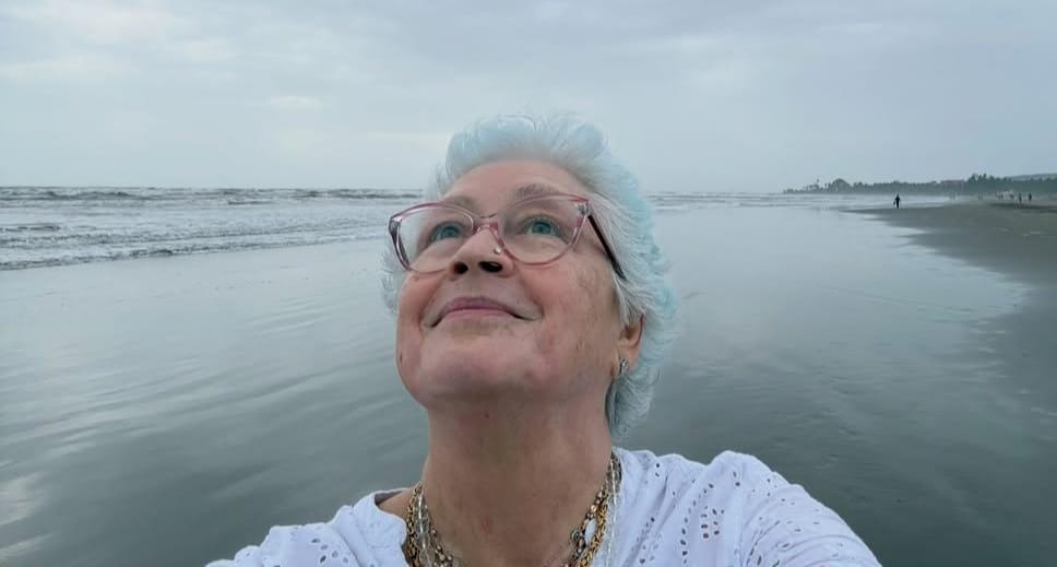 Nafisa Ali embraces hope and healing after 10th chemotherapy with a beach walk in Goa