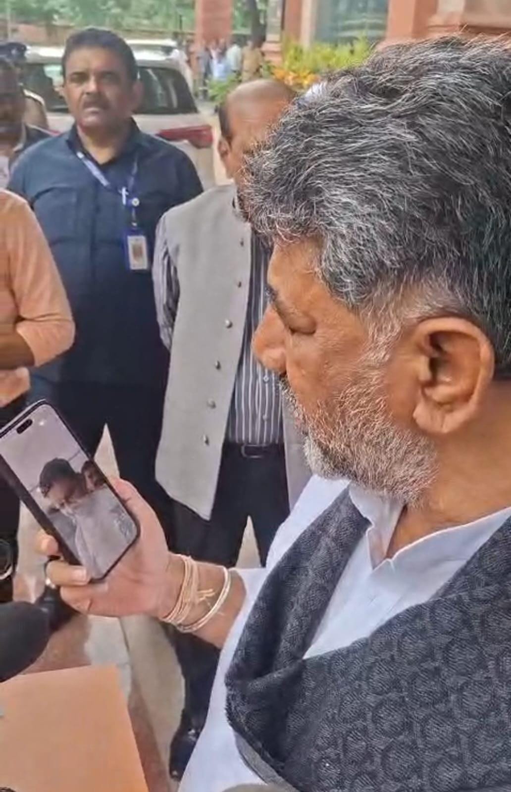 Nepal floods: 17 Kannadigas untraced, says CM Shivakumar
