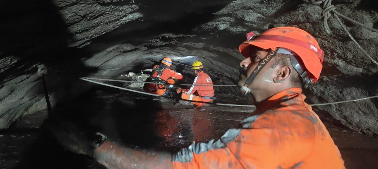 Nepal: India continues search and rescue operations in Chilime Tunnel