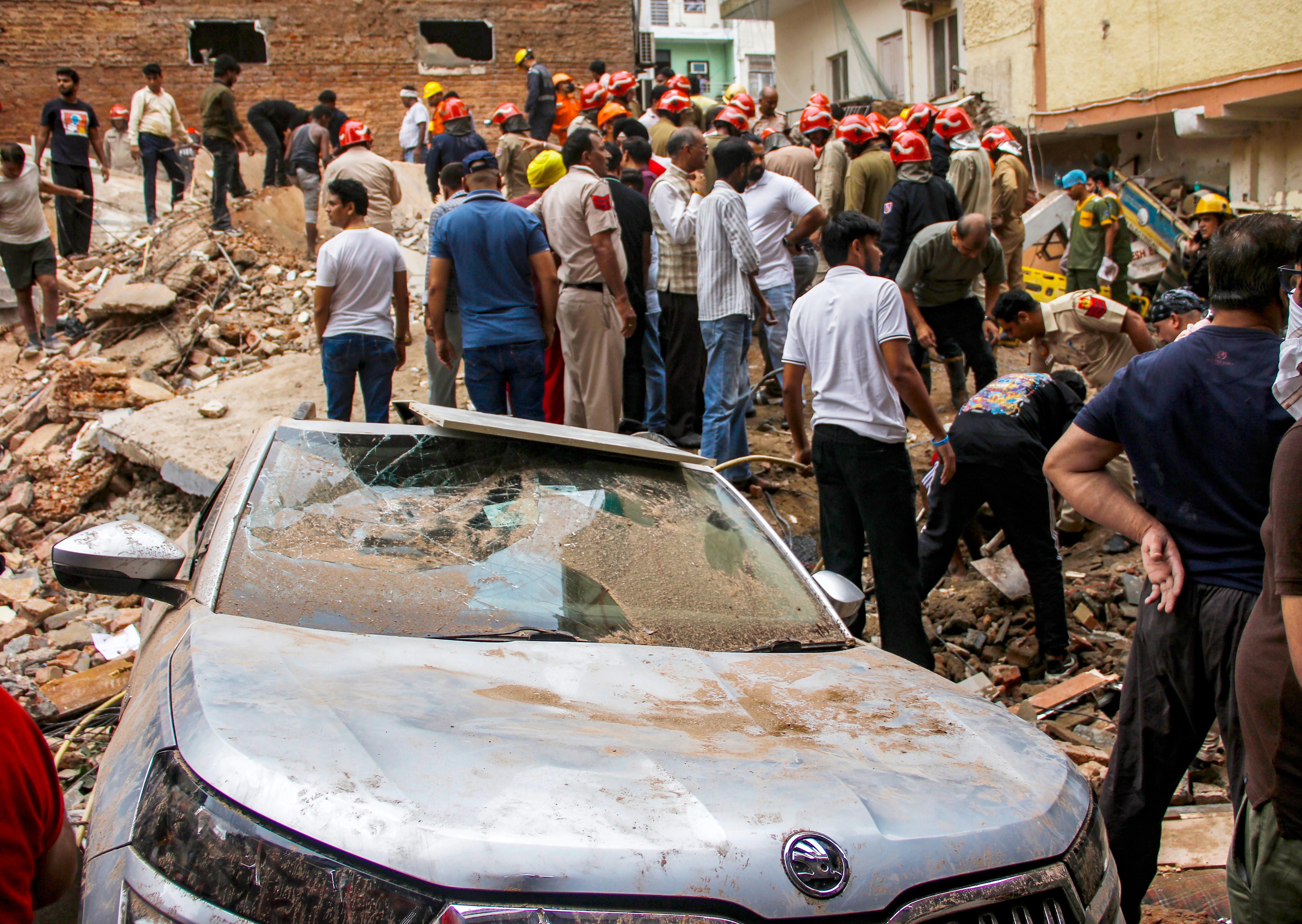 New Delhi: Building collapses in Satya Niketan