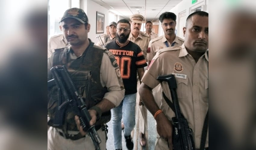 New Delhi: Conman Sukesh Chandrashekhar being produced at Rouse Avenue Court