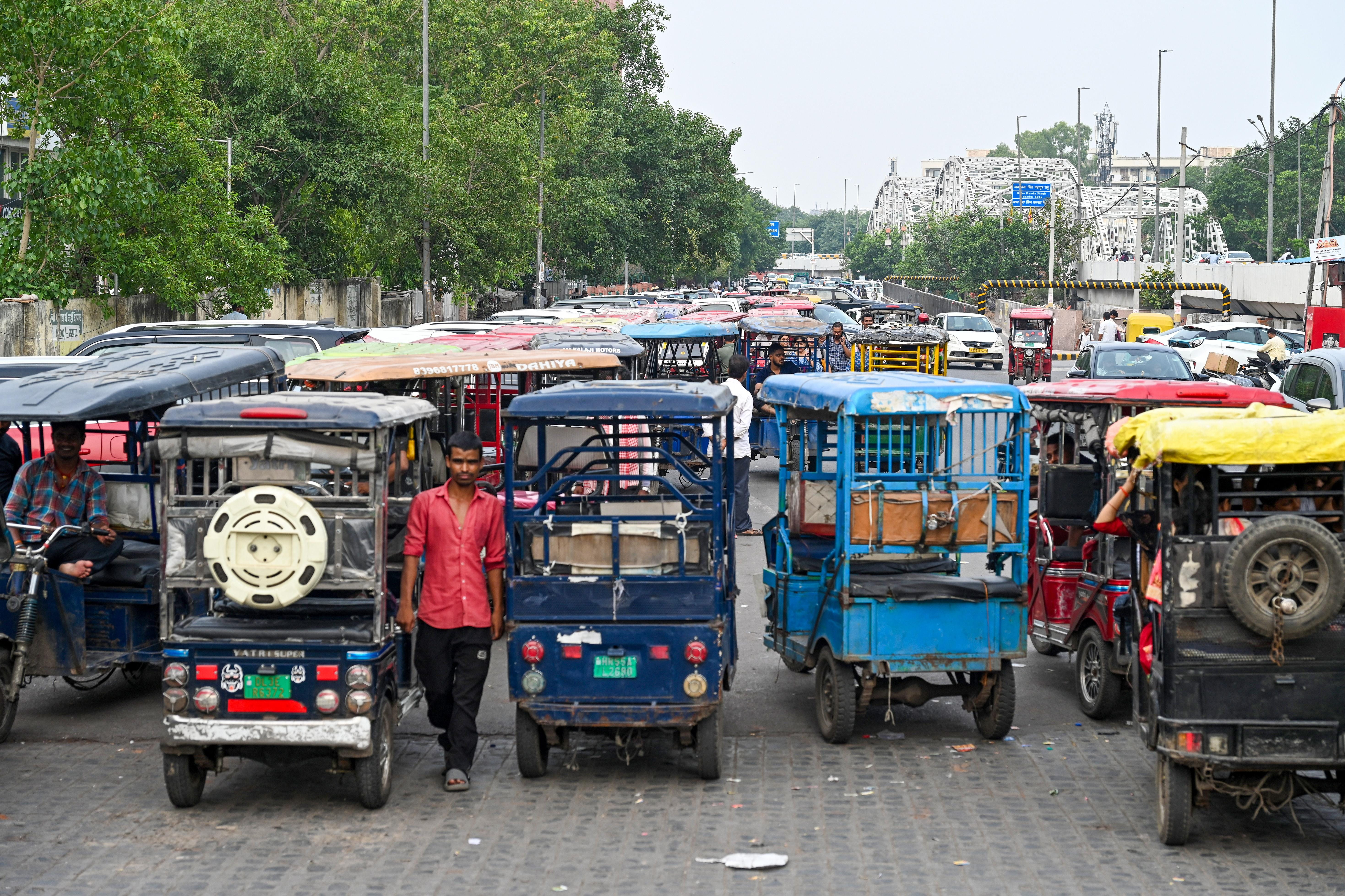 New Delhi: E-rickshaws at pickup stand