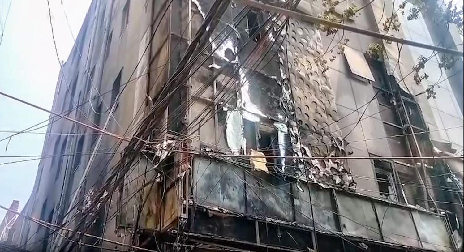 New Delhi: Fire breaks out at restaurant in Malviya Nagar
