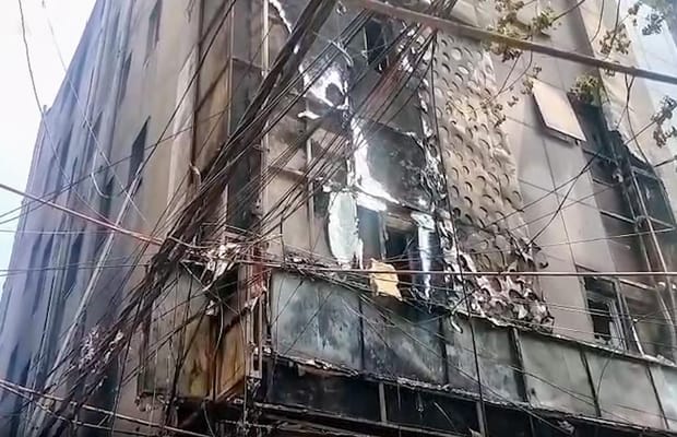 New Delhi: Fire breaks out at restaurant in Malviya Nagar