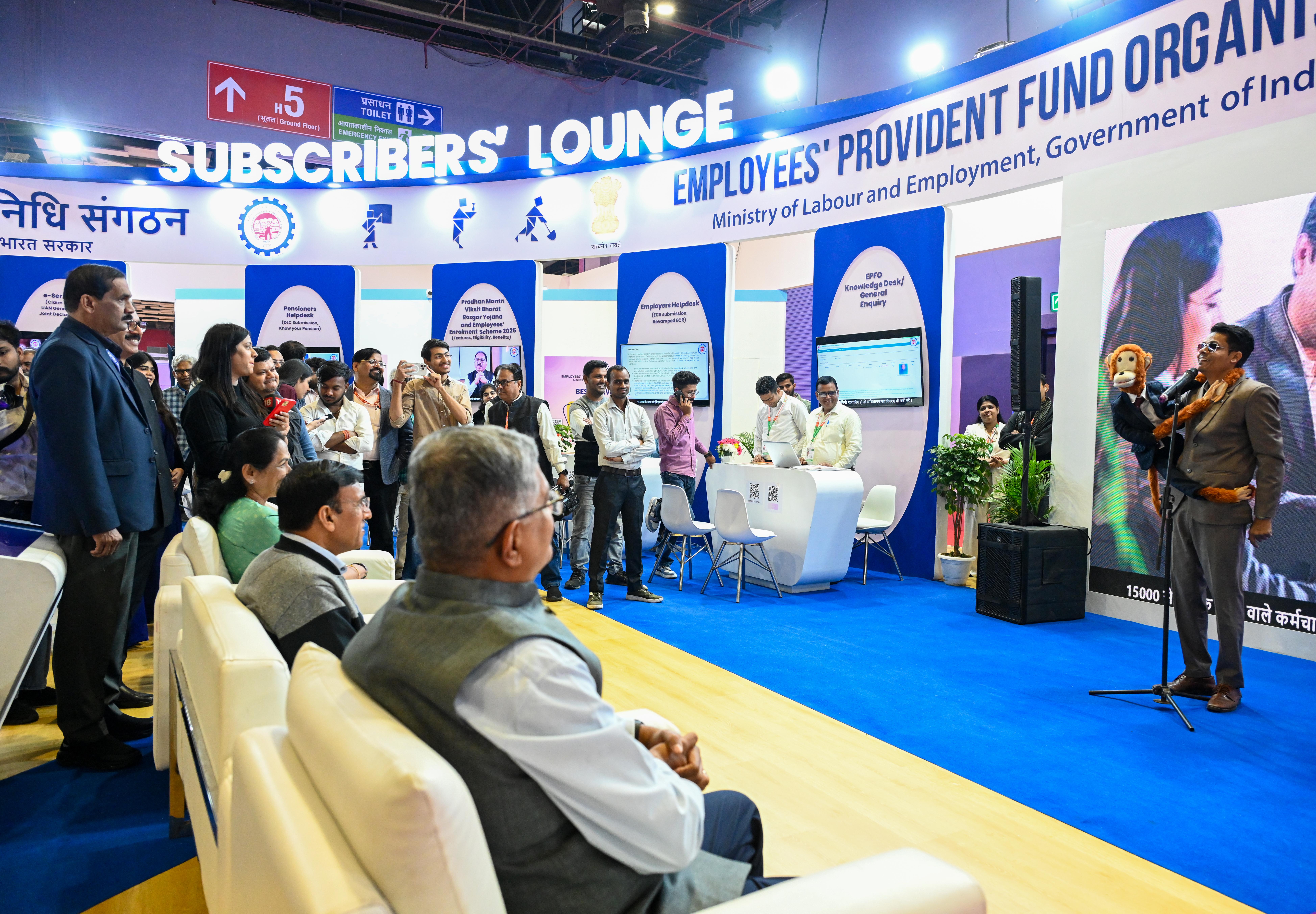 New Delhi: Mansukh Mandaviya Inaugurates EPFO Pavilion at IITF