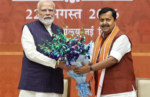 New Delhi: PM attends meeting of new BJP national office-bearers