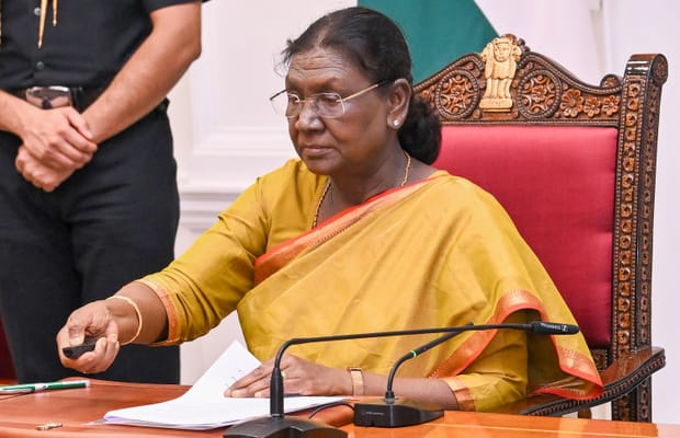New Delhi: President Murmu Launches Third Edition of e-Upahaar