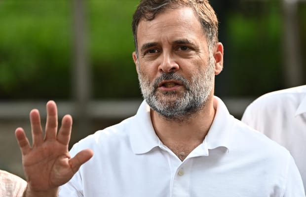 New Delhi: Rahul Gandhi addresses media with CJP protestors