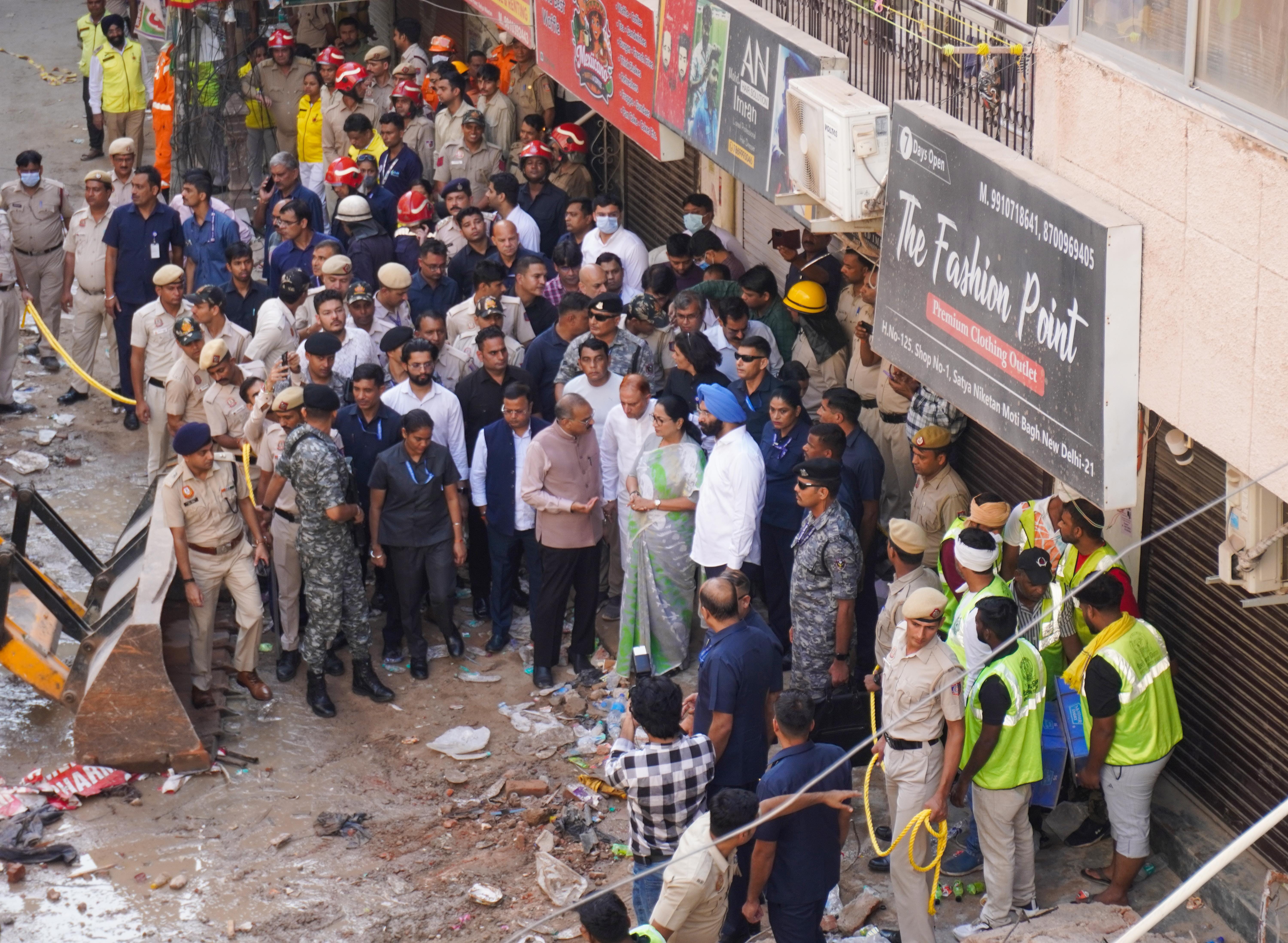 New Delhi: Satya Niketan Building Collapse