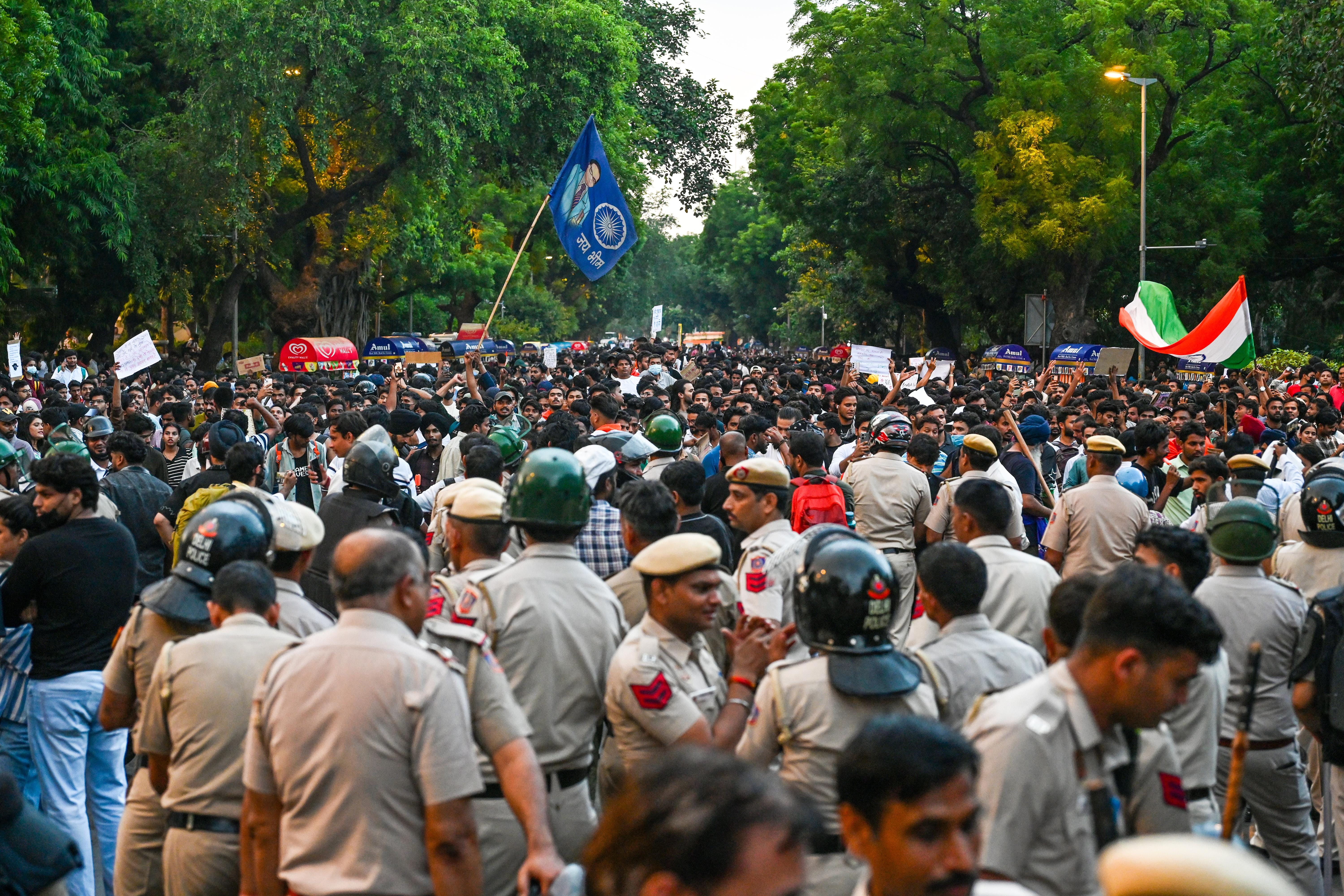 New Delhi: Security tightened as CJP supporters gather for protest