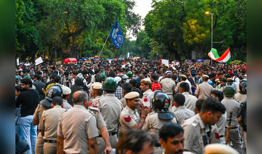New Delhi: Security tightened as CJP supporters gather for protest