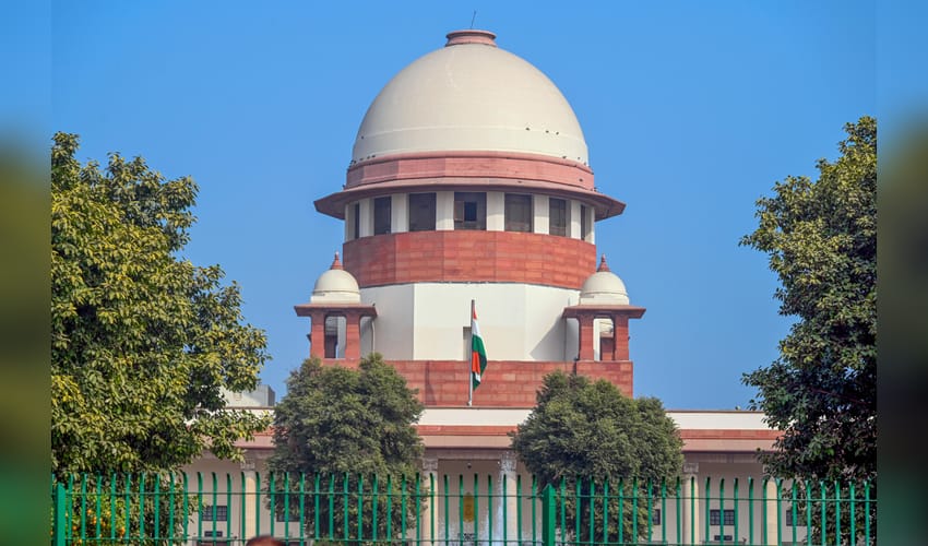 New Delhi: Supreme Court Stands Tall Under Clear Sky