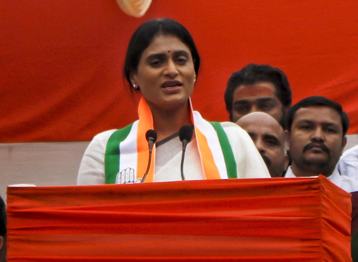 New Delhi: YSR Telangana Party founder YS Sharmila with Congress President Mallikarjun Kharge and party leaders Rahul Gandhi and KC Venugopal after joining the Congress