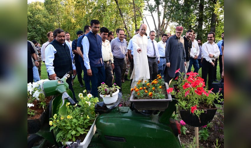 Omar Abdullah inaugurates Srinagar's first 'waste to wonder' flower garden