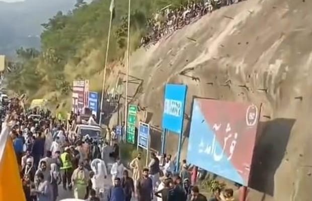 One killed, several injured as violence, rigging claims overshadow PoK polls