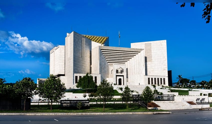 Pakistan: Govt to challenge SC order on Imran Khan's transfer to hospital