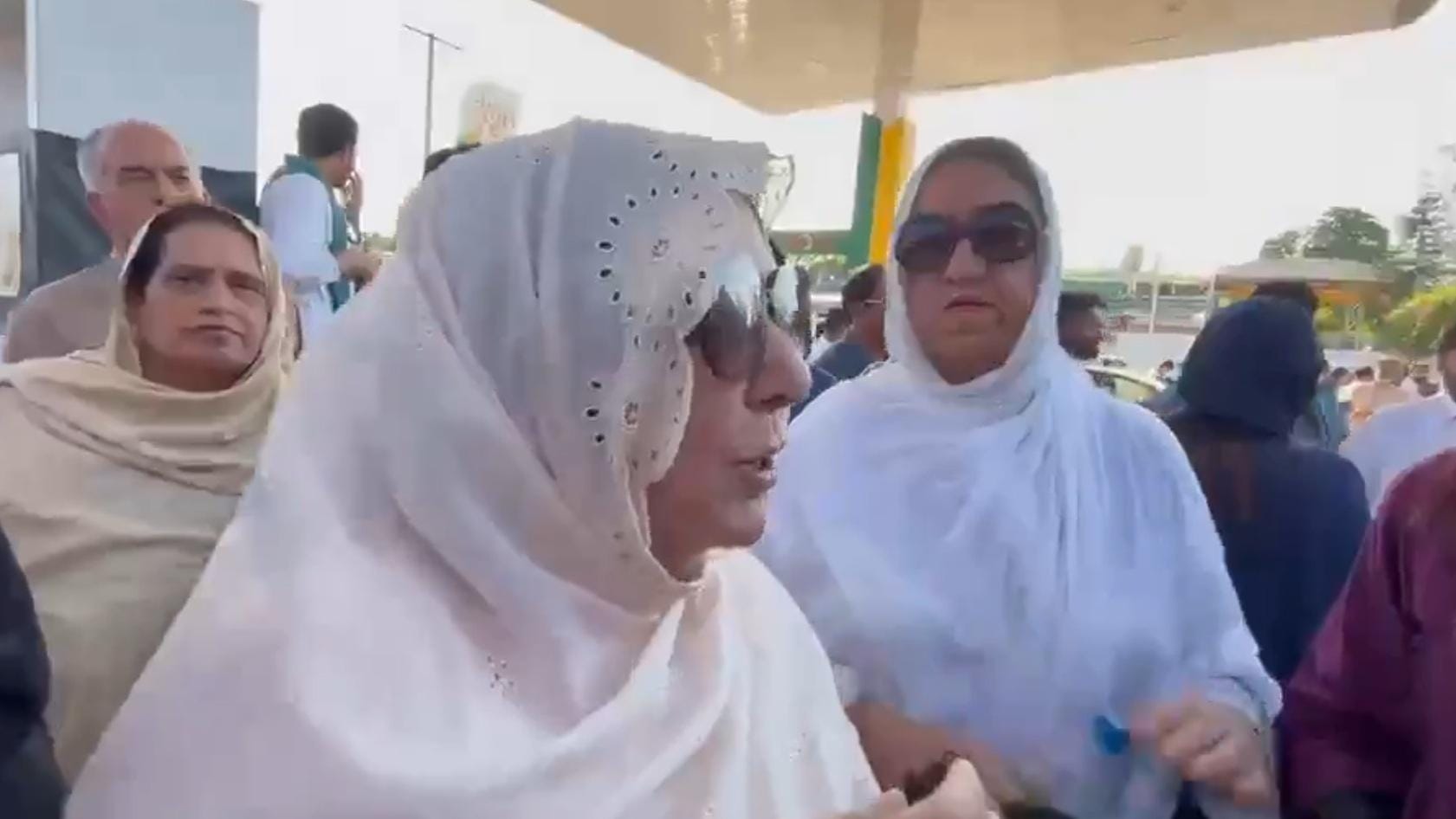 Pakistan: Summoning of Imran Khan's sister reflects growing control over political speech