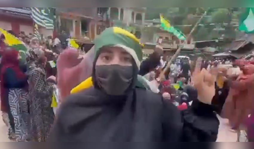 Pakistani forces open fire at women protesters in PoK's Kotli, videos go viral