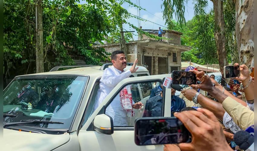 Paschim Medinipur: West Bengal Chief Minister Suvendu Adhikari Takes Stock of Flood Situation