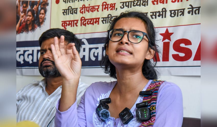 Patna: AISA President Neha Bora addresses press conference