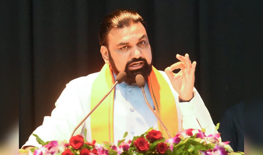 Patna: CM Samrat Choudhary addresses coffee table book at job fair