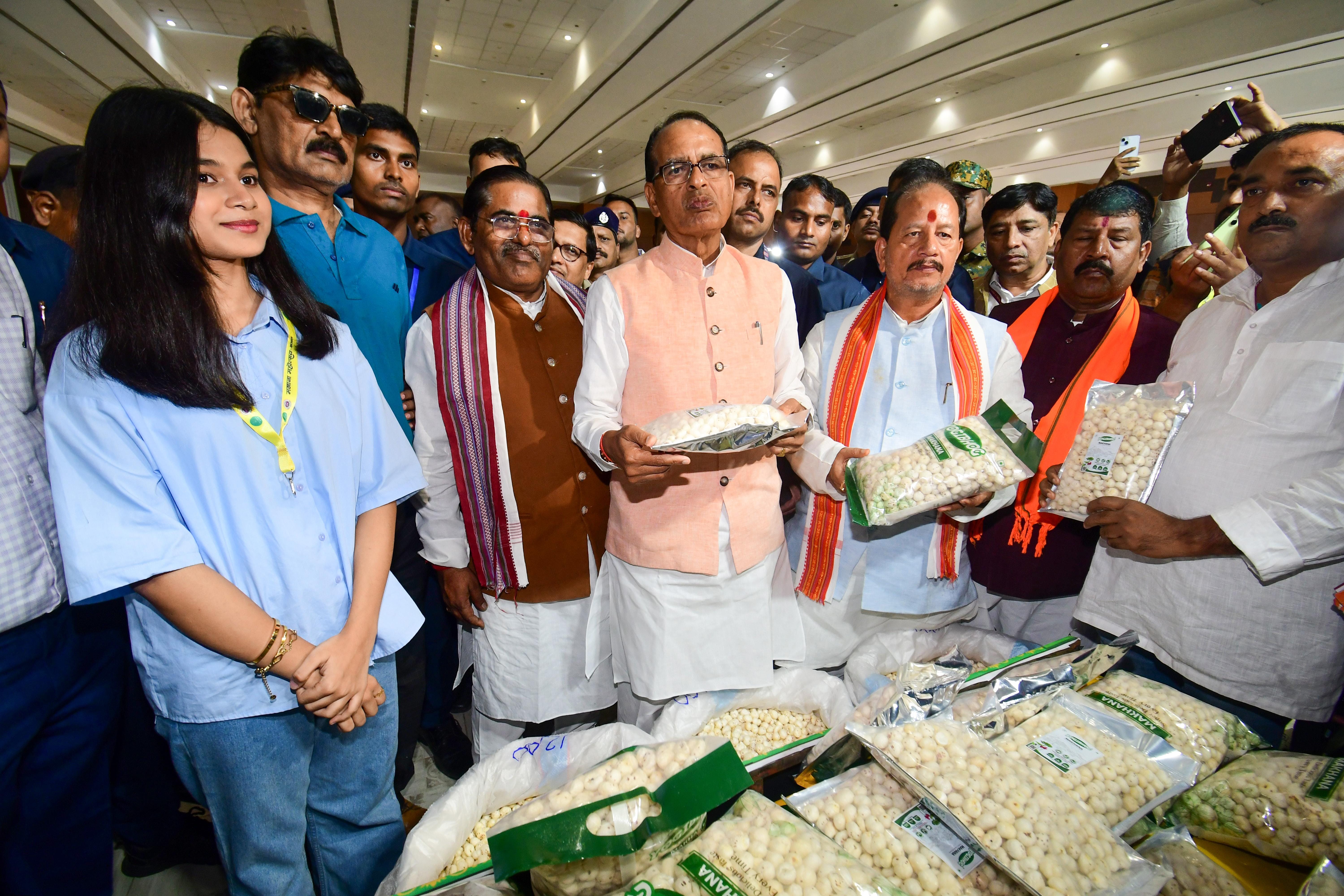 Patna: Shivraj Singh Chouhan Visits Makhana Mahotsav