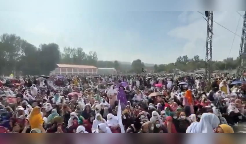 People hold protest in PoK against Pakistani forces' brutal violence