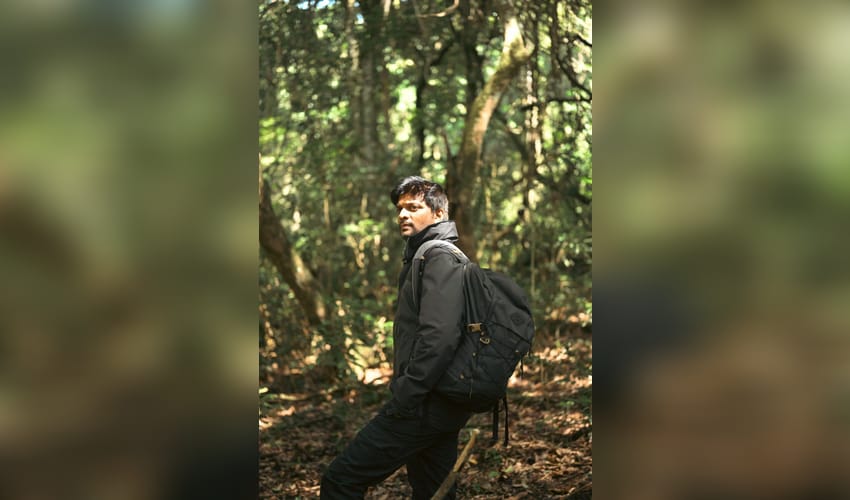 'Photographer' makers release lyrical video of intense track 'Maayangal Maayangal' from film! (Photo Credit:IANS/PR)